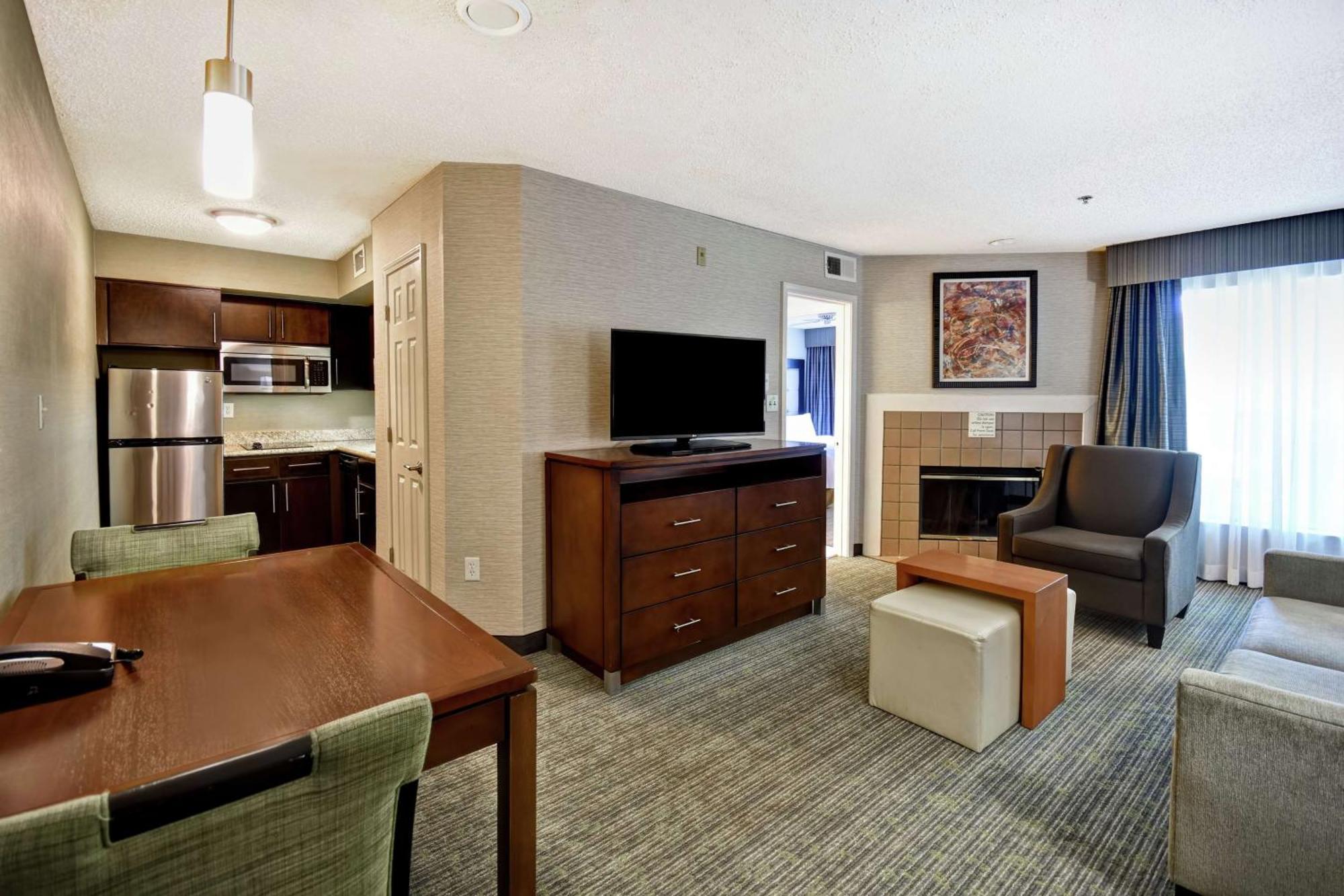 Homewood Suites By Hilton Atlanta-Galleria/Cumberland Smyrna Exterior photo